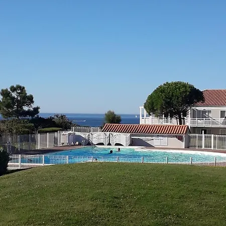 T2 Avec Piscine Chauffee De Mai A Sept *