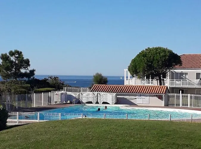 T2 Avec Piscine Chauffee De Mai A Sept *