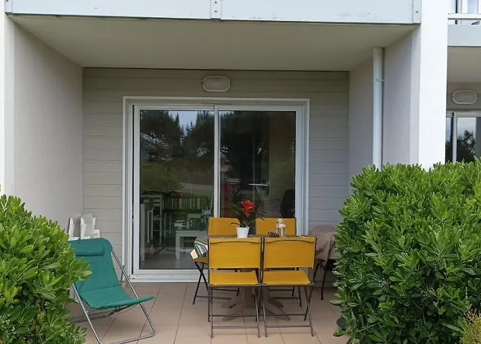 דירה T2 Avec Piscine Chauffee De Mai A Sept *